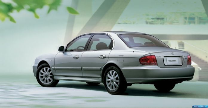 2002 Hyundai Sonata - фотография 3 из 35