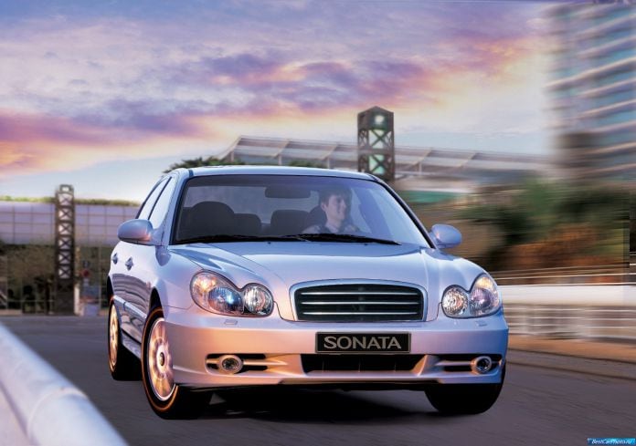 2002 Hyundai Sonata - фотография 15 из 35