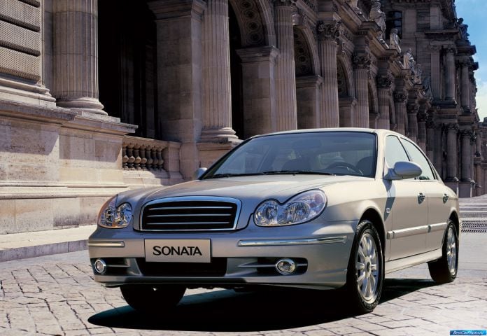 2002 Hyundai Sonata - фотография 19 из 35