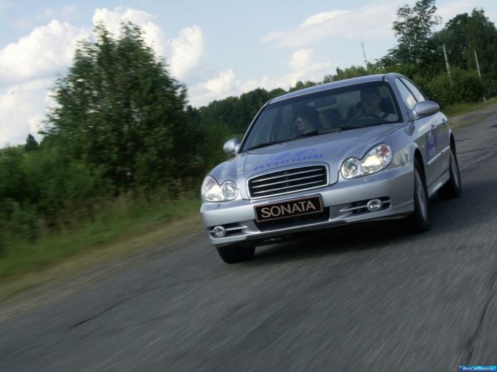 2002 Hyundai Sonata - фотография 23 из 35 2002 Hyundai Sonata - фотография 23 из 35
