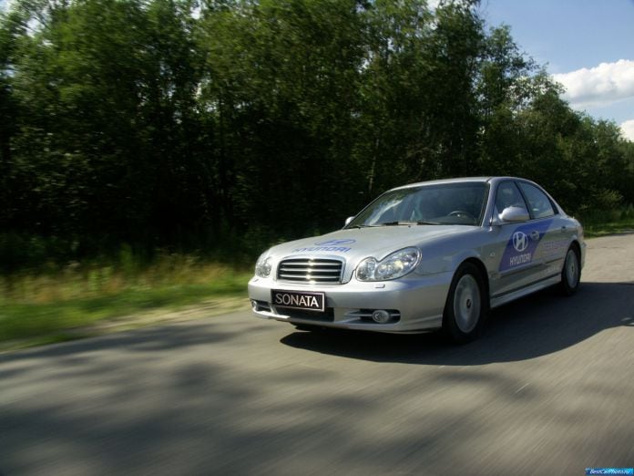 2002 Hyundai Sonata - фотография 24 из 35 2002 Hyundai Sonata - фотография 24 из 35