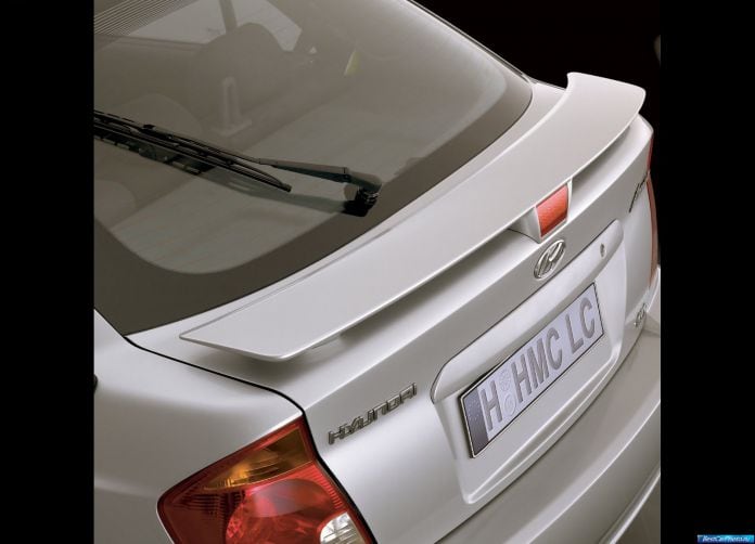 2004 Hyundai Accent - фотография 14 из 18 2004 Hyundai Accent - фотография 14 из 18