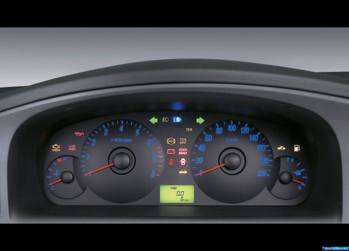 2004 Hyundai Elantra - фотография 13 из 20 2004 Hyundai Elantra - фотография 13 из 20