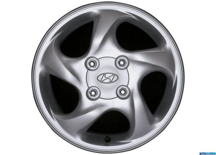 2004 Hyundai Elantra - фотография 19 из 20 2004 Hyundai Elantra - фотография 19 из 20