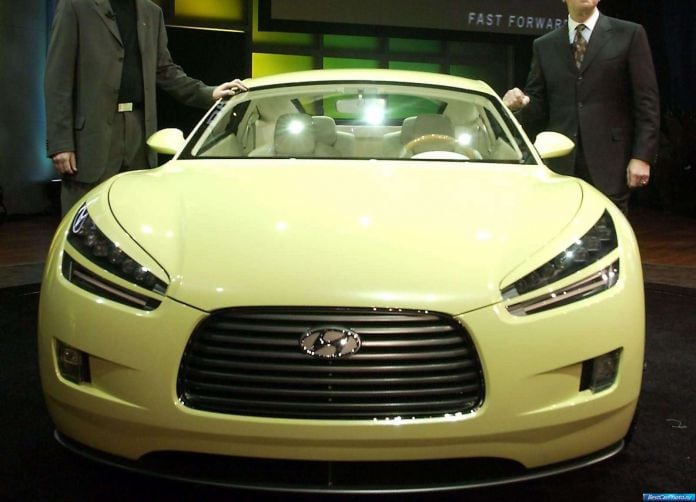 2004 Hyundai HCD 8 Concept - фотография 5 из 6