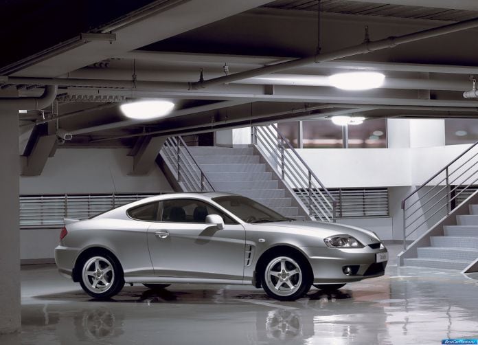 2005 Hyundai Coupe - фотография 5 из 37 2005 Hyundai Coupe - фотография 5 из 37