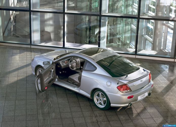 2005 Hyundai Coupe - фотография 11 из 37 2005 Hyundai Coupe - фотография 11 из 37