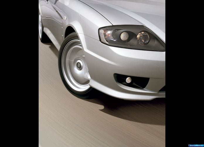2005 Hyundai Coupe - фотография 31 из 37 2005 Hyundai Coupe - фотография 31 из 37