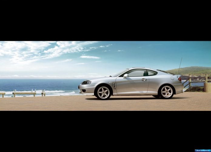 2005 Hyundai Coupe - фотография 34 из 37