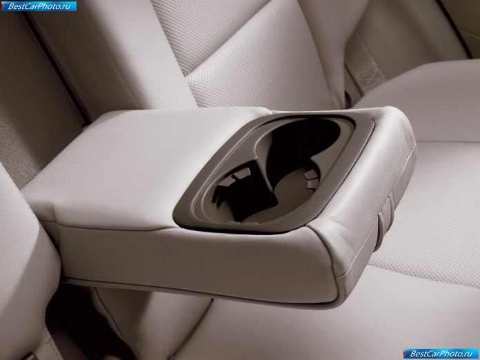 2005 Hyundai Santa Fe - фотография 13 из 20 2005 Hyundai Santa Fe - фотография 13 из 20