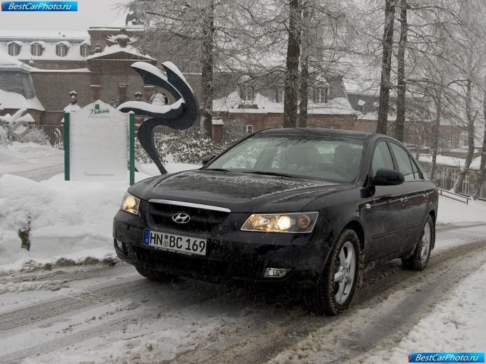 2005 Hyundai Sonata - фотография 9 из 22