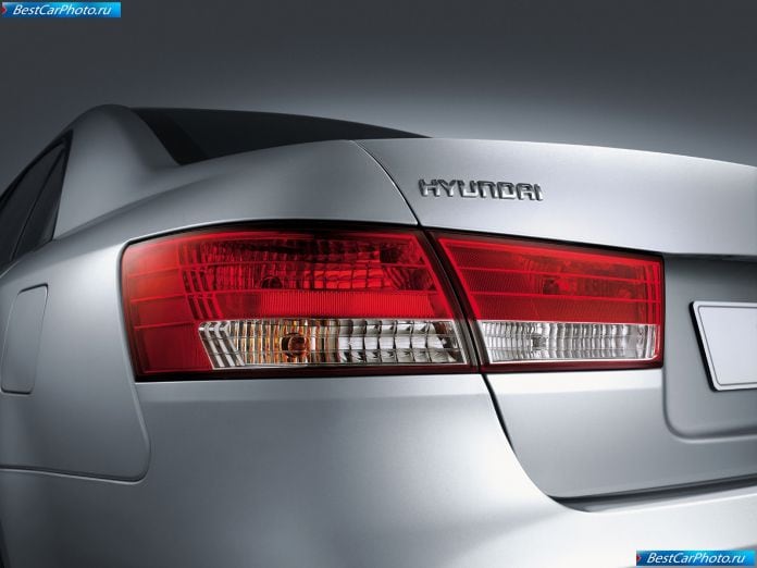 2005 Hyundai Sonata - фотография 19 из 22 2005 Hyundai Sonata - фотография 19 из 22
