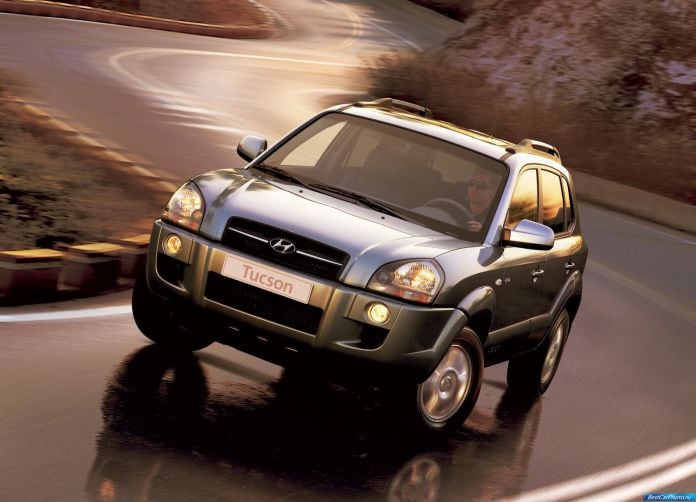 2005 Hyundai Tucson - фотография 2 из 27