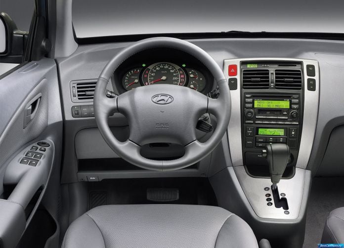 2005 Hyundai Tucson - фотография 10 из 27 2005 Hyundai Tucson - фотография 10 из 27