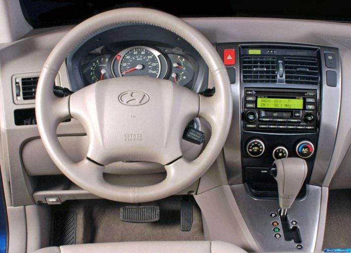 2005 Hyundai Tucson V6 - фотография 7 из 22 2005 Hyundai Tucson V6 - фотография 7 из 22