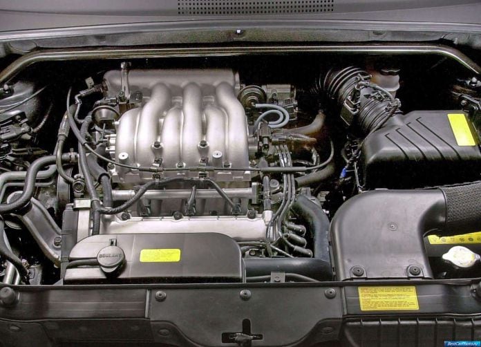 2005 Hyundai Tucson V6 - фотография 12 из 22