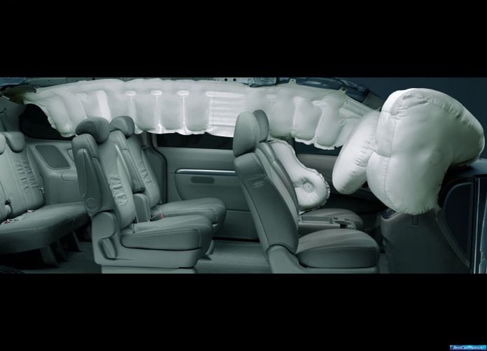 2007 Hyundai Entourage - фотография 22 из 26 2007 Hyundai Entourage - фотография 22 из 26