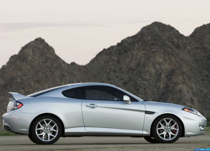 2007 Hyundai Tiburon Coupe - фотография 8 из 14 2007 Hyundai Tiburon Coupe - фотография 8 из 14