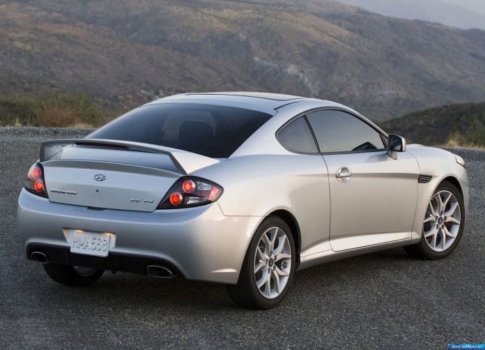 2007 Hyundai Tiburon Coupe - фотография 9 из 14 2007 Hyundai Tiburon Coupe - фотография 9 из 14