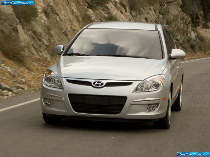 2009 Hyundai Elantra Touring - фотография 15 из 48