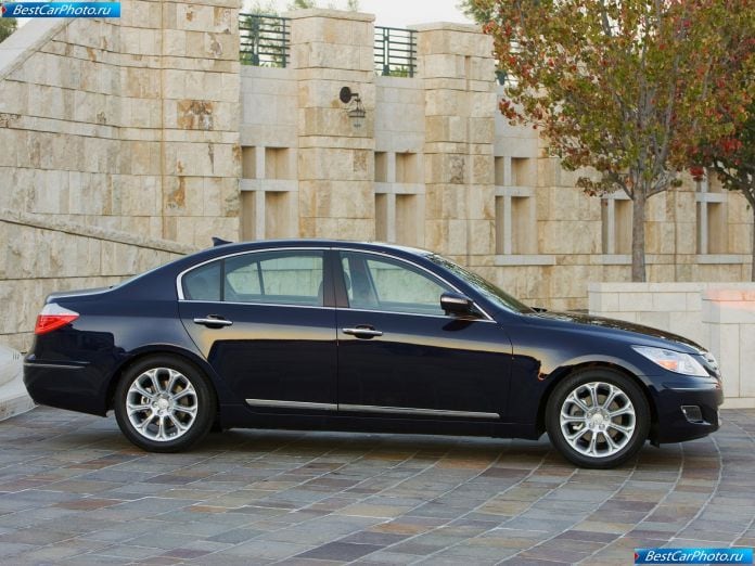 2009 Hyundai Genesis - фотография 10 из 32
