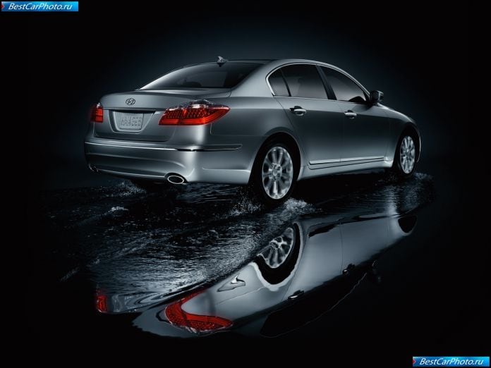 2009 Hyundai Genesis - фотография 12 из 32