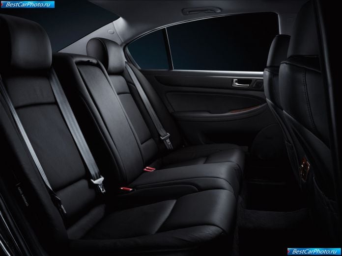 2009 Hyundai Genesis - фотография 29 из 32