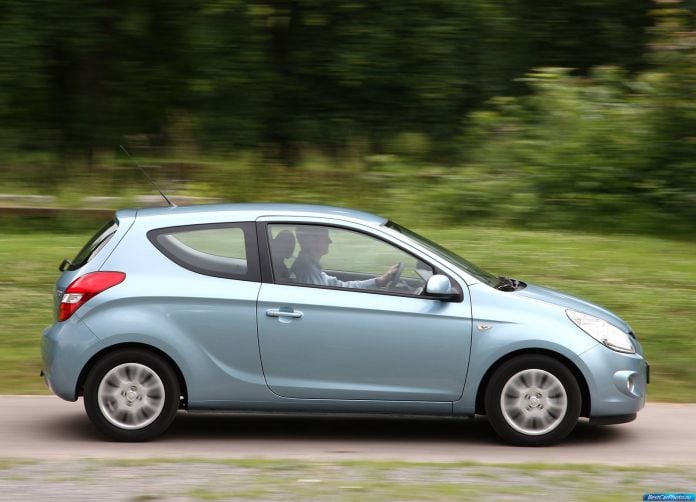 2009 Hyundai i20 3-door - фотография 14 из 31 2009 Hyundai i20 3-door - фотография 14 из 31