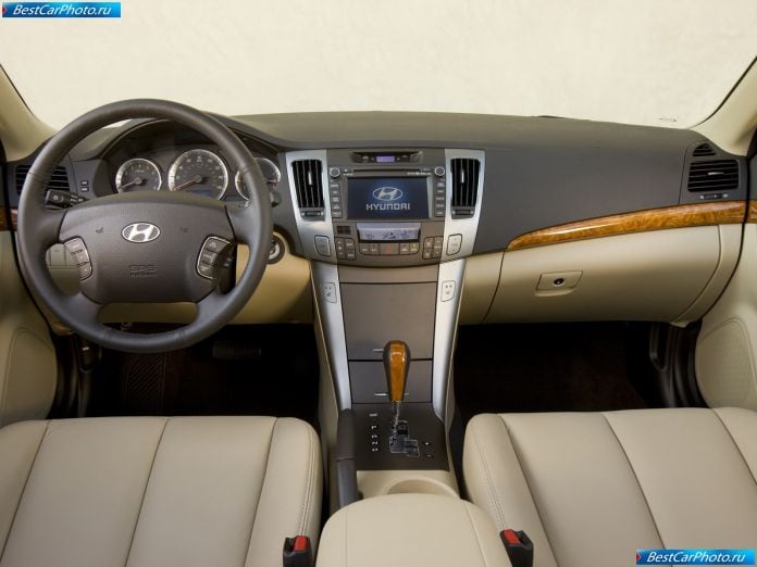 2009 Hyundai Sonata - фотография 10 из 18