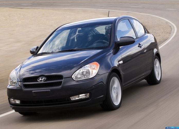 2010 Hyundai Accent - фотография 4 из 19 2010 Hyundai Accent - фотография 4 из 19