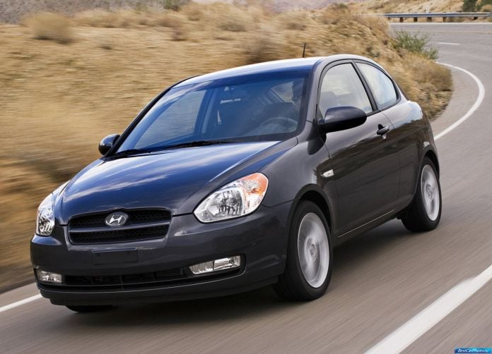 2010 Hyundai Accent - фотография 5 из 19 2010 Hyundai Accent - фотография 5 из 19