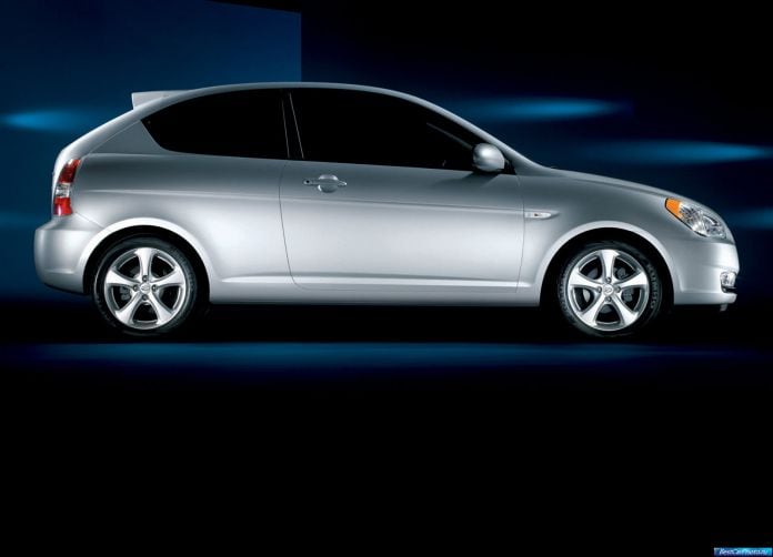 2010 Hyundai Accent - фотография 12 из 19 2010 Hyundai Accent - фотография 12 из 19