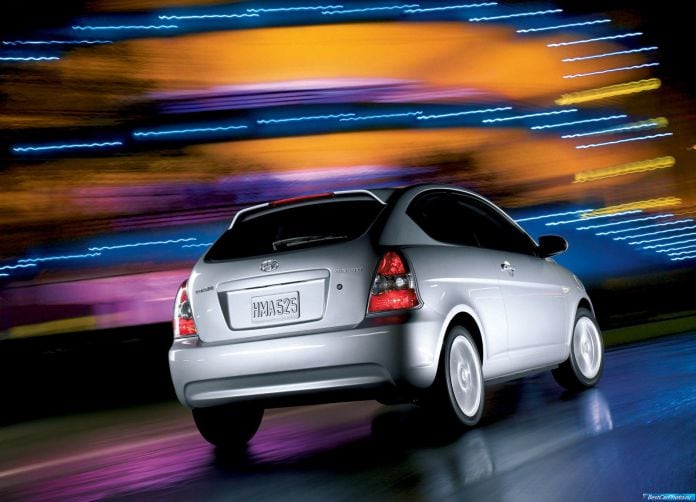 2010 Hyundai Accent - фотография 13 из 19 2010 Hyundai Accent - фотография 13 из 19