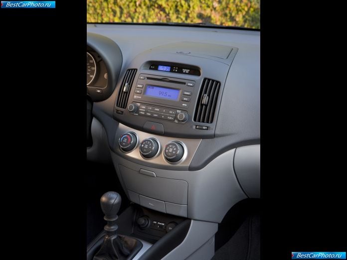 2010 Hyundai Elantra Blue - фотография 33 из 38