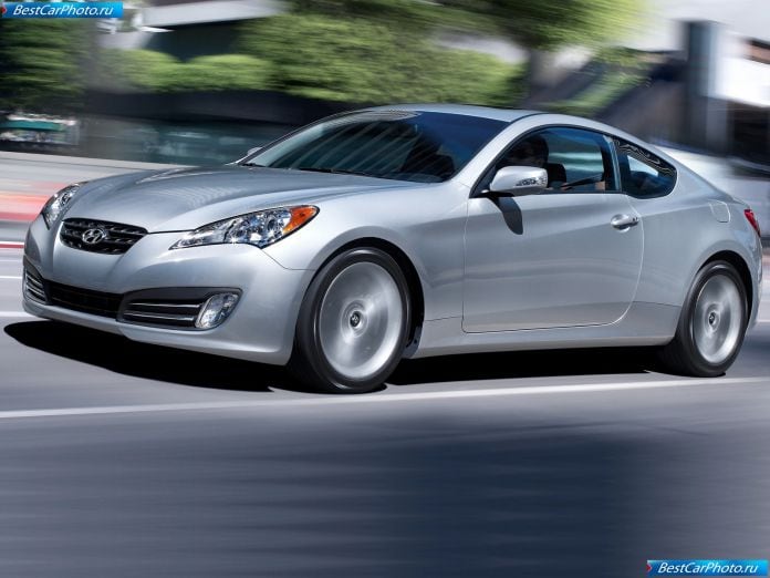 2010 Hyundai Genesis Coupe - фотография 34 из 81