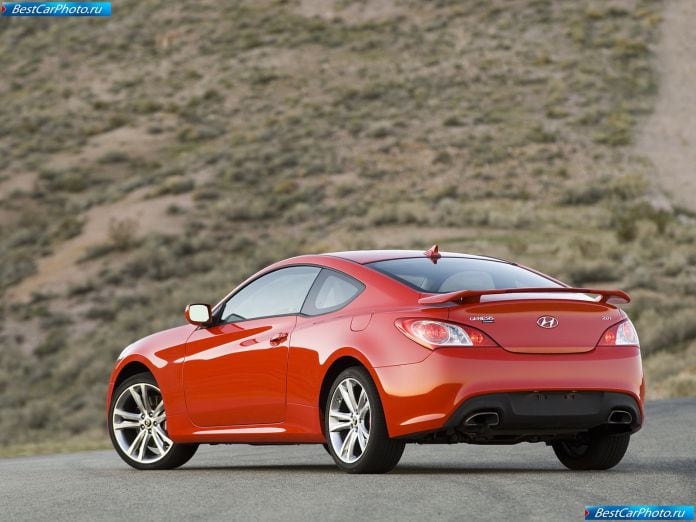 2010 Hyundai Genesis Coupe - фотография 40 из 81