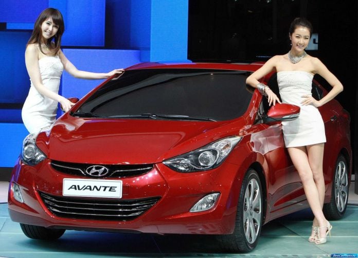 2011 Hyundai Avante - фотография 24 из 28