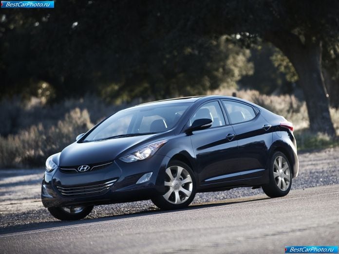 2011 Hyundai Elantra - фотография 1 из 26