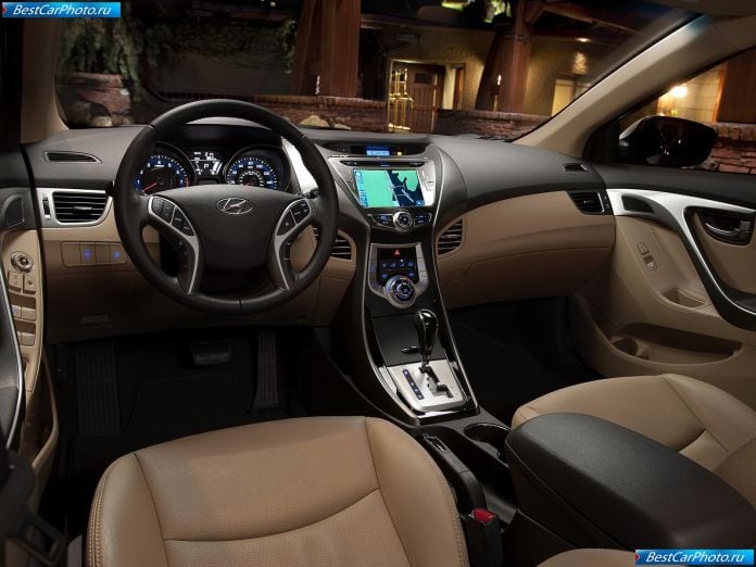 2011 Hyundai Elantra - фотография 17 из 26