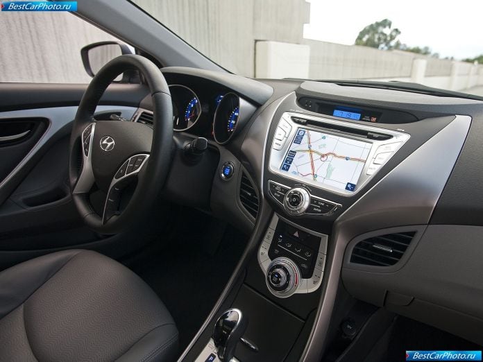 2011 Hyundai Elantra - фотография 22 из 26