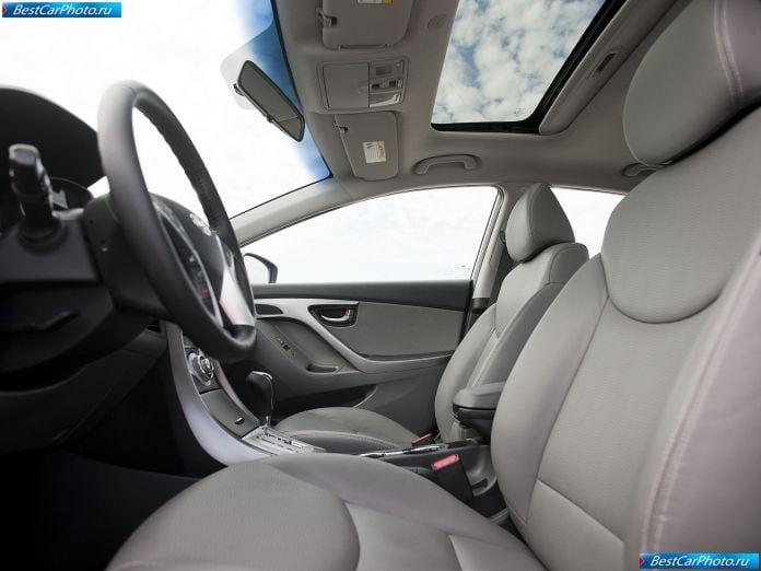2011 Hyundai Elantra - фотография 23 из 26