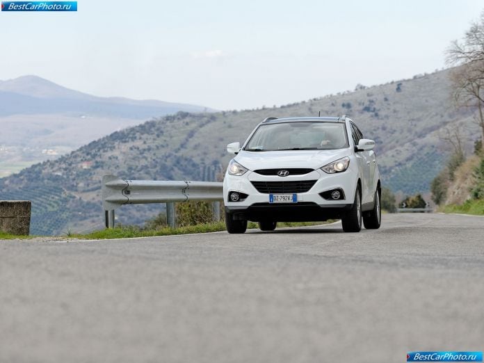 2011 Hyundai Ix35 - фотография 15 из 169 2011 Hyundai Ix35 - фотография 15 из 169