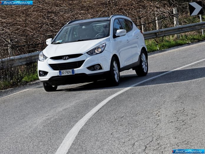 2011 Hyundai Ix35 - фотография 17 из 169 2011 Hyundai Ix35 - фотография 17 из 169