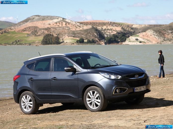 2011 Hyundai Ix35 - фотография 25 из 169 2011 Hyundai Ix35 - фотография 25 из 169