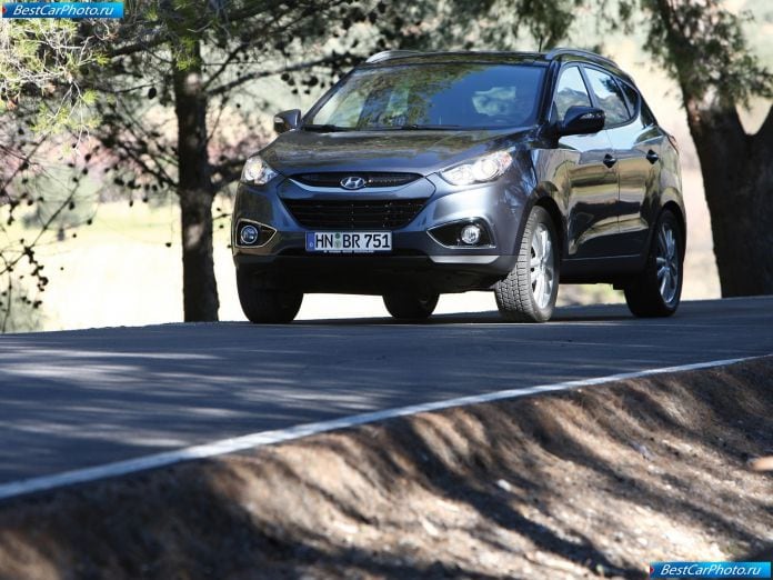 2011 Hyundai Ix35 - фотография 27 из 169 2011 Hyundai Ix35 - фотография 27 из 169