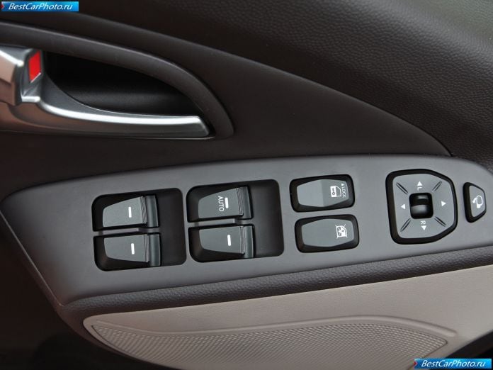 2011 Hyundai Ix35 - фотография 128 из 169 2011 Hyundai Ix35 - фотография 128 из 169