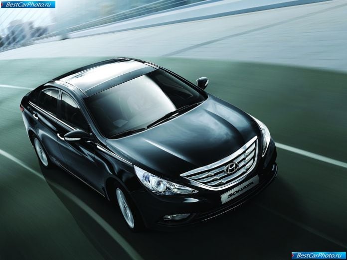 2011 Hyundai Sonata - фотография 1 из 88