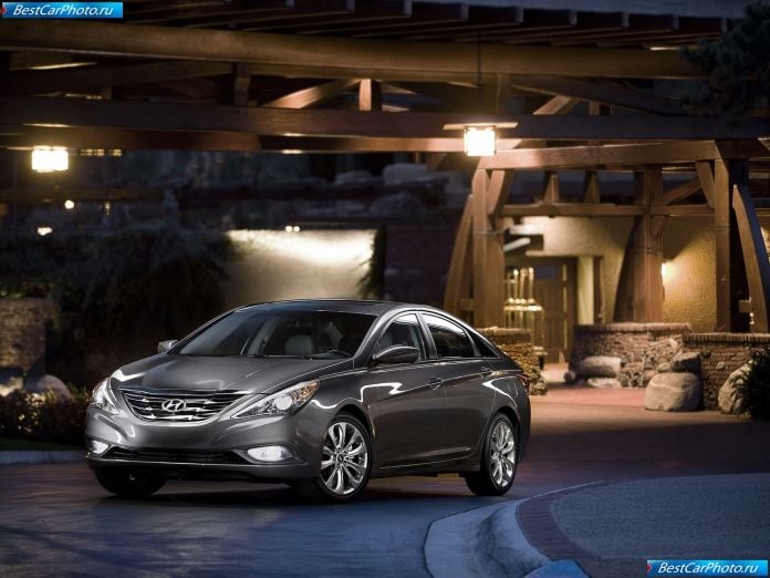 2011 Hyundai Sonata - фотография 2 из 88