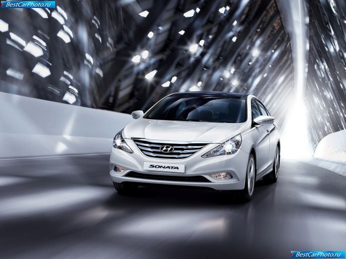 2011 Hyundai Sonata - фотография 7 из 88