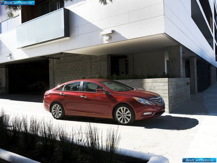 2011 Hyundai Sonata - фотография 34 из 88 2011 Hyundai Sonata - фотография 34 из 88
